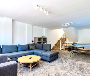 4 bedroom luxury Semidetached House for rent in Málaga, Spain - Photo 2