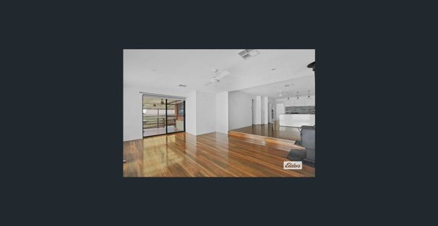 Well presented home close to town - Photo 1