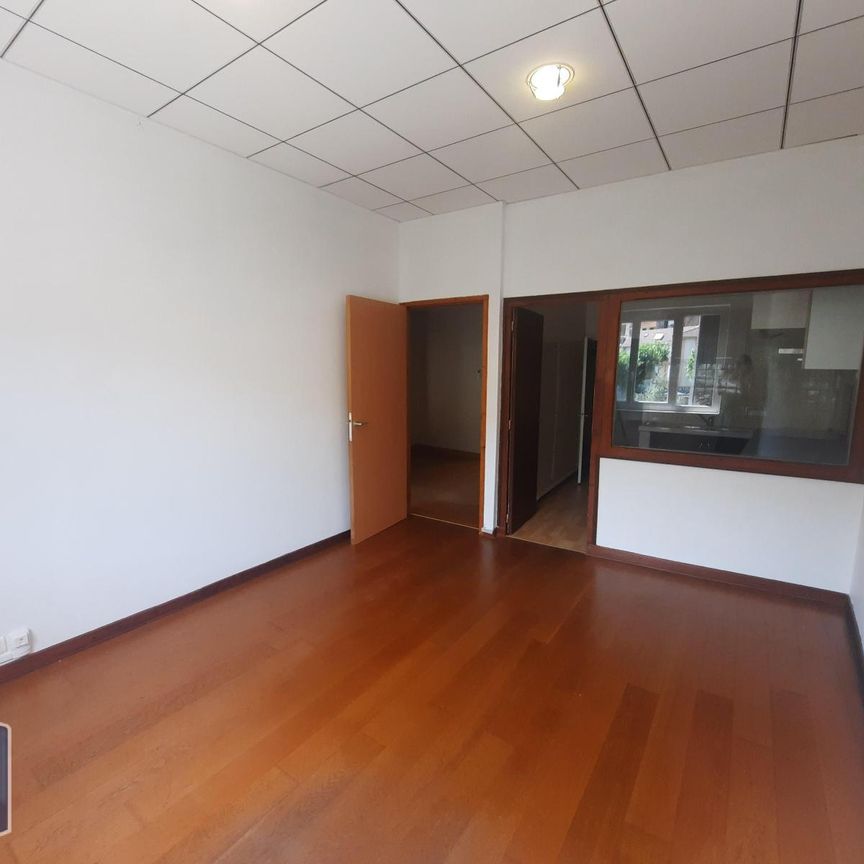 Location Appartement 4 pièces 91m² TARASCON SUR ARIEGE 09400 - Photo 1