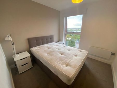 2 Bed Flat, Block D Wilburn Basin, M5 - Photo 2