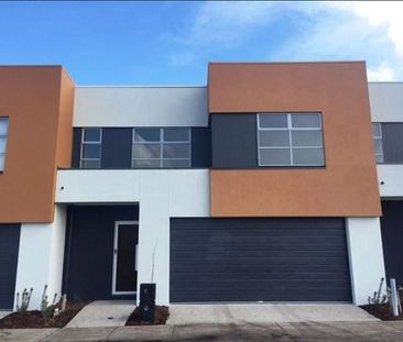 Modern Charm & Convenience in Every Corner - Photo 5