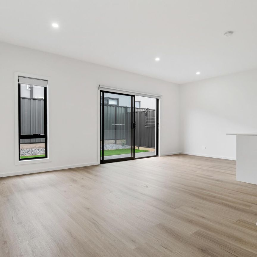 698 Grand Boulevard, Mickleham VIC 3064 - Townhouse For Rent | Domain - Photo 1
