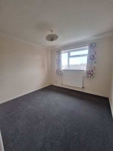 Redwood Road, Yeovil - Photo 3