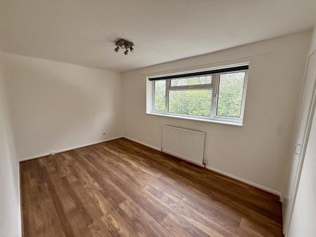 2 bedroom end of terrace house to rent - Photo 4