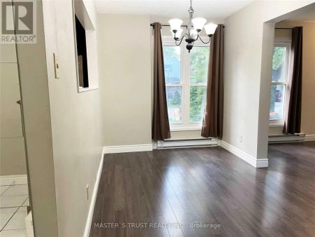 4 GATSBY SQUARE - Photo 4