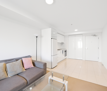 2 Bedrooms on Hobson St - Photo 3