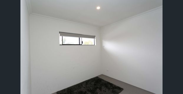 2 bedrooms, 1 bathrooms, 1 car-bay - Photo 1