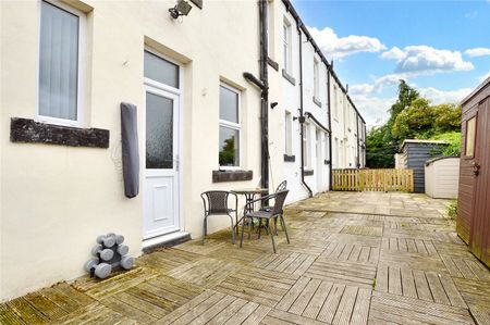 23, Salisbury Place, Calverley, Pudsey, West Yorkshire, LS28 5PX - Photo 4