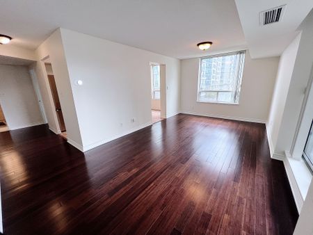For Lease - 18 Hillcrest Avenue Unit# 407, Toronto, Ontario - Photo 2