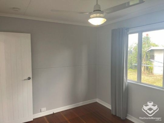 Neat 2 Bedroom Duplex - Photo 1