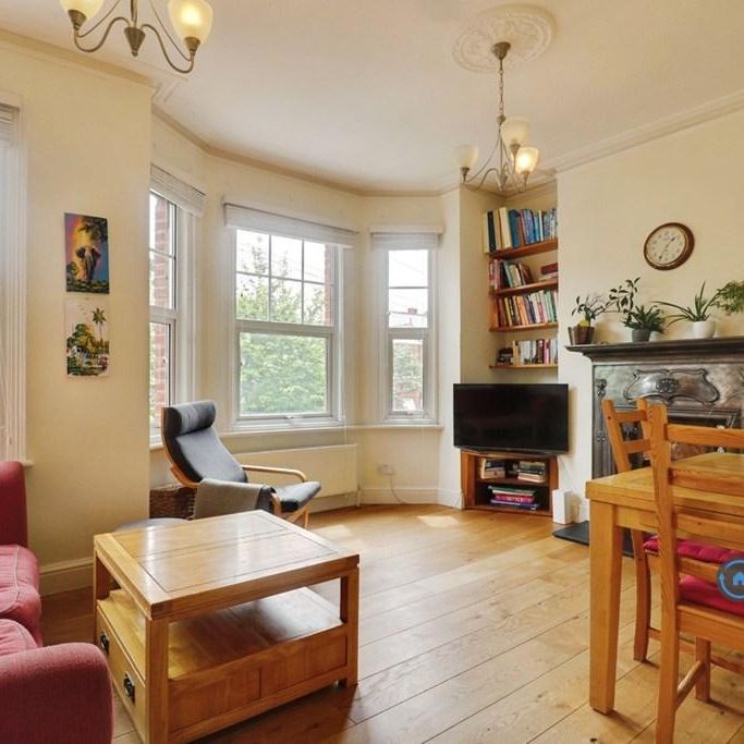 3 bedroom maisonette to rent - Photo 1