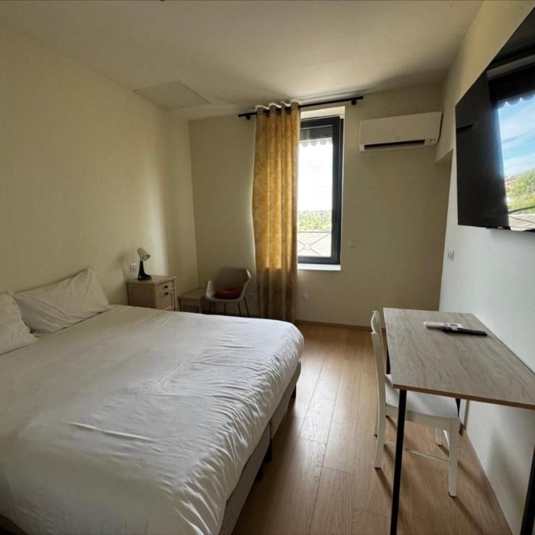 DOLE (39) T1 BIS meublé au 1er étage en parfait état - Photo 1