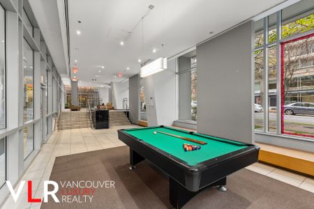 Penthouse in Downtown Vancouver, BC - Photo 5