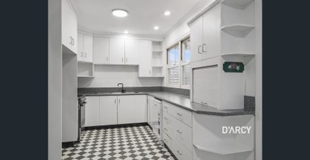 Comfortable Living at Carmel! - Photo 4