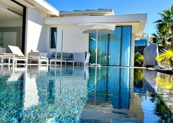 Luxury Villa for rent in Guía de Isora, Spain