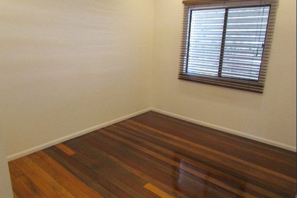 55 Haylock Street, Wynnum. - Photo 1