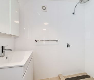 63 Fowler Street, Camperdown NSW 2050 - House For Rent | Domain - Photo 5