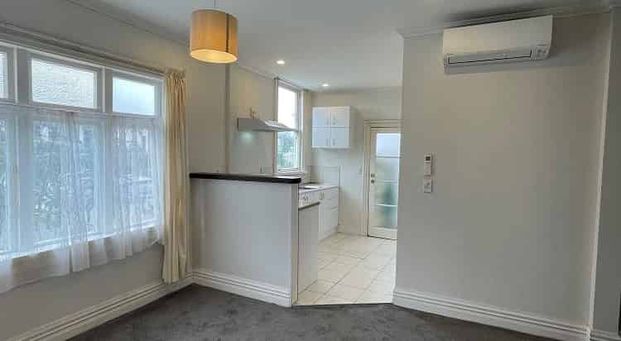 Character 3Br in great location - Photo 1