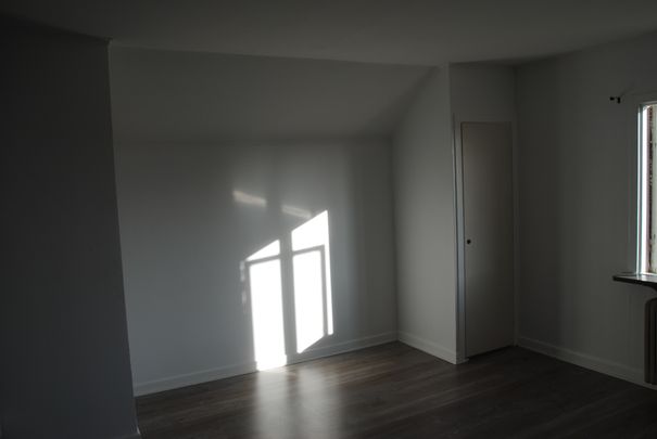 Domaregatan 8 - Foto 1