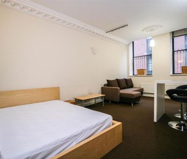 Studio to rent - Photo 1