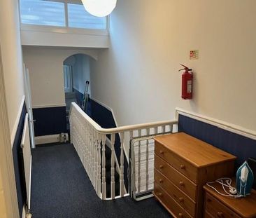 6 bedroom house to rent - Photo 1