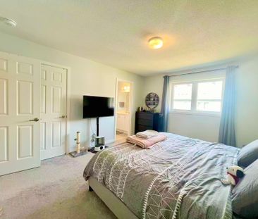 For Lease - 55 Kindred Row, Stittsville - Munster - Richmond, Ontario - Photo 4