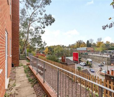 2 bedroom semi-detached house to rent - Photo 4