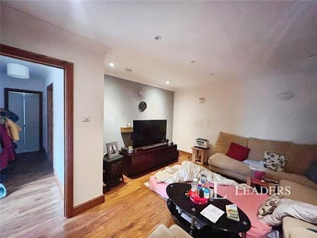 3 bedroom terraced house to rent - Photo 3