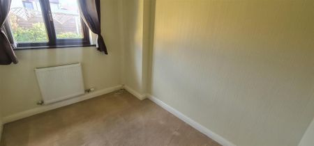 3 bedroom detached bungalow to rent - Photo 4