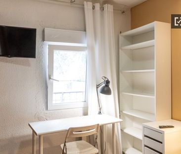 madrid, Community of Madrid 28019 - Photo 6