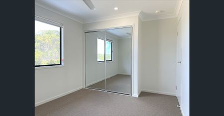 Spacious, airy and bright home. - Photo 5