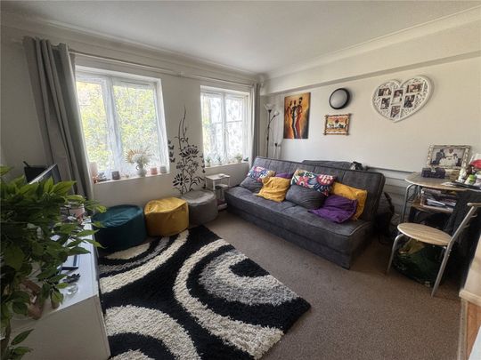 Mayday Road, Thornton Heath, CR7 7HP - Photo 1