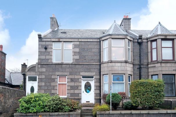 5 bedroom flat to rent - Photo 1