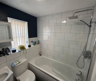 3 bedroom House To Let Total Size: 958 SQ FT - Photo 6