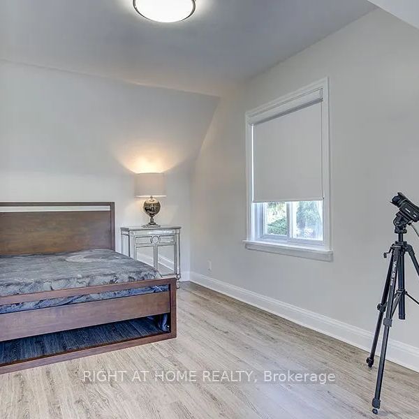 Detached Home For Lease | W9253113 - Photo 1