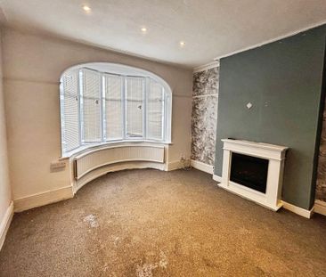 3 bedroom end of terrace house to rent - Photo 2