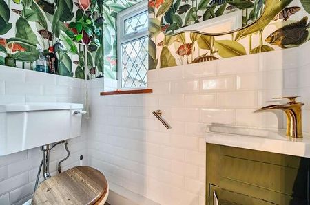 Stuart Close, Emmer Green, RG4 - Photo 2