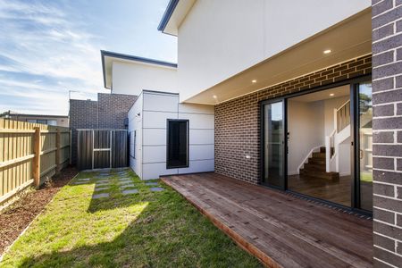 3/19 Beckett Street, Chadstone VIC 3148 - Townhouse For Rent | Domain - Photo 5