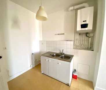 Location Appartement 4 pièces 76m² BORDEAUX 33000 - Photo 3