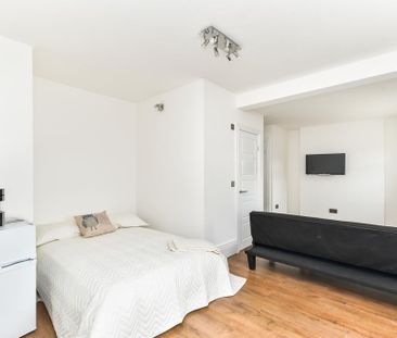 1 bedroom semi-detached house to rent - Photo 5