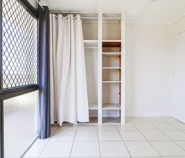 FEEL RIGHT AT HOME AT 6 KYLEE CRESCENT - COMFORT, SPACE, AND STYLE ... - Photo 1