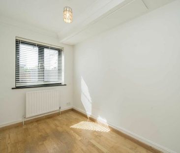 Woodstock Avenue - Photo 3