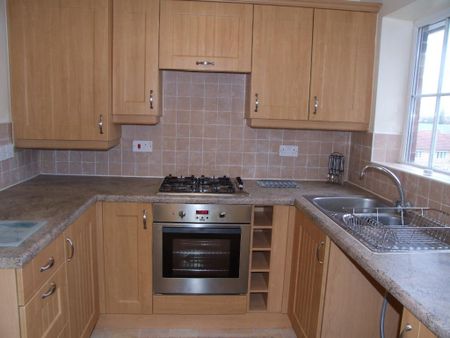 2 bedroom flat to rent - Photo 3