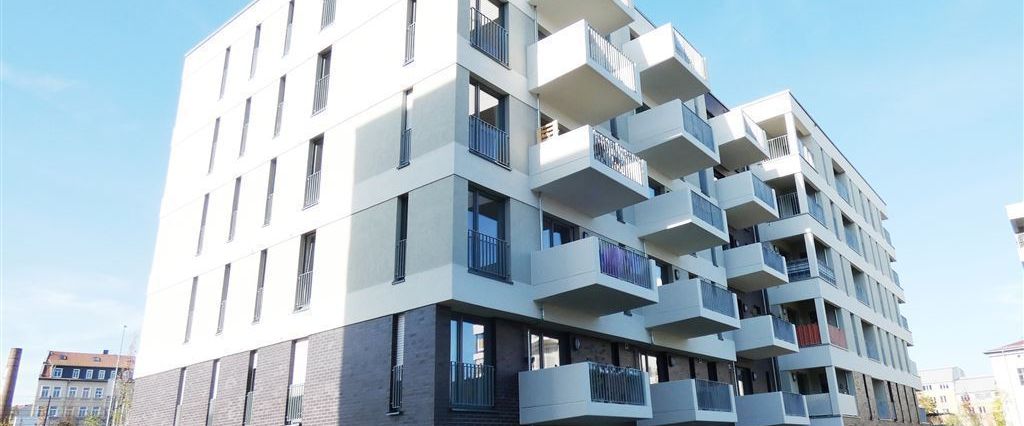 Schön geschnittene 2-Zi. Whg. mit EBK und Balkon, Parkett m. FBH, Aufzug u. Stellpl.! - Foto 1