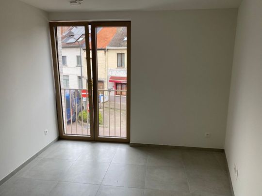 NIEUWBOUW !!! Ideaal gelegen appartement op de eerste verdieping in een kleine residentie. - Photo 1