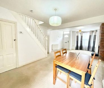 3 bedroom terraced house to rent - Photo 2