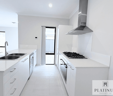 Modern 4-Bedroom Brand-New Home with Stylish Living & Private Outdo... - Photo 4