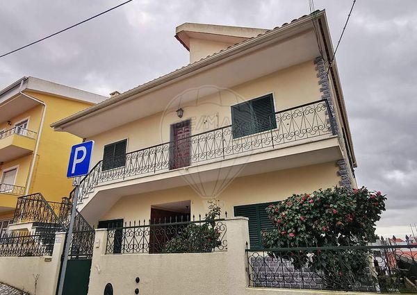 Apartamento T4 em Lisboa