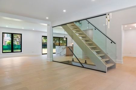 For Lease - 319 Beechfield Road, Oakville, Ontario - Photo 2