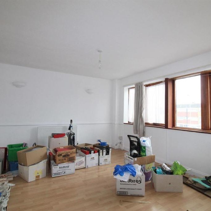 3 bedroom apartment to rent - Photo 1